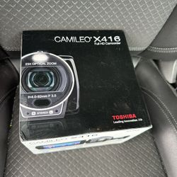 Toshiba Camileo X416 camcorder NIB
