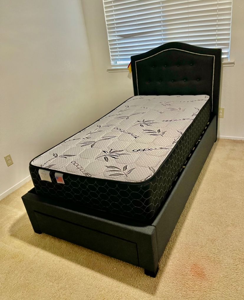 Cama Individual.  Twin New Storage bed with nice Mattress