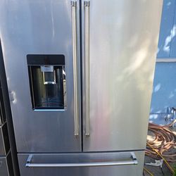 Kitch Aud refrigerador 36x70