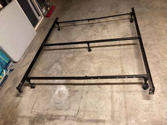 Queen Metal Bedframe