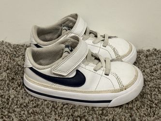Nike Toddler Classic Velcro Sneakers- No Tie Size 7c