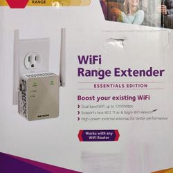 Netgear AC 1200 WiFi Extender - Sealed Box