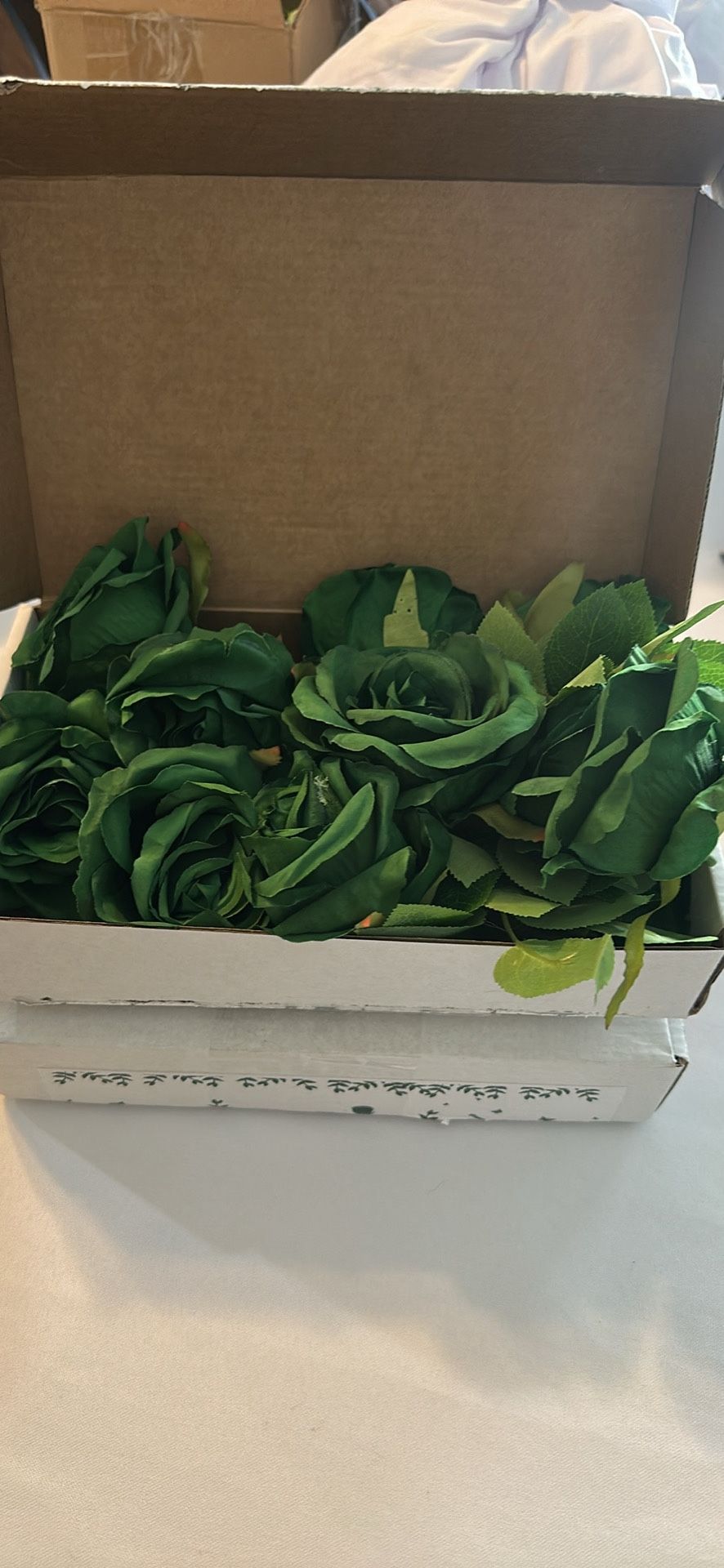 22 Pack Of Green Artificial Roses, Emerald Green Flowers With Stems Self Material