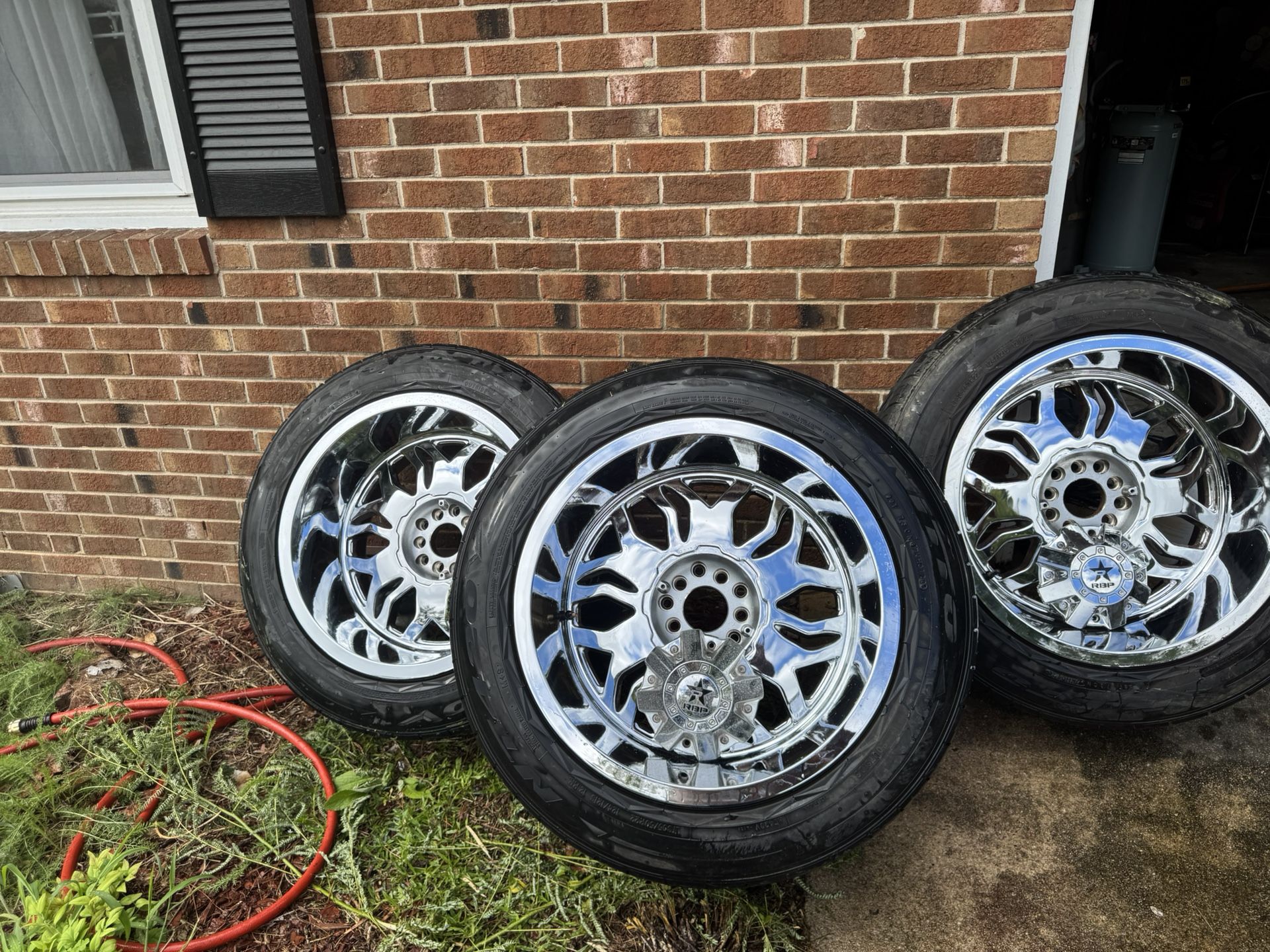 Rim & Tires
