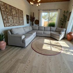 4PC Like New Custom Sectional Couch Free Delivery 🚚 