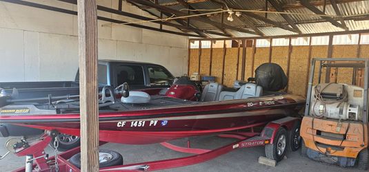 Stratos 20 Extreme Bass Boat with Trailer