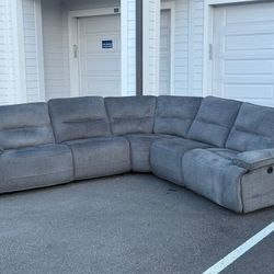 MACY’S 5 PIECES POWERED RECLINING GRAY SECTIONAL COUCH DELIVERY AVAILABLE  🚚