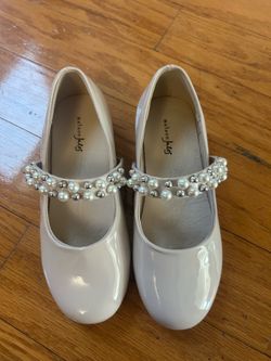 NEW Maison Jules girls Pearl-Embellished Cream Patent dress shoes size 13