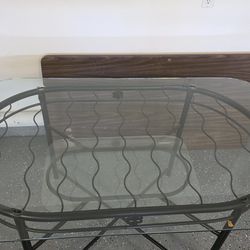 Dininig table with Glass and middle shelf rack
