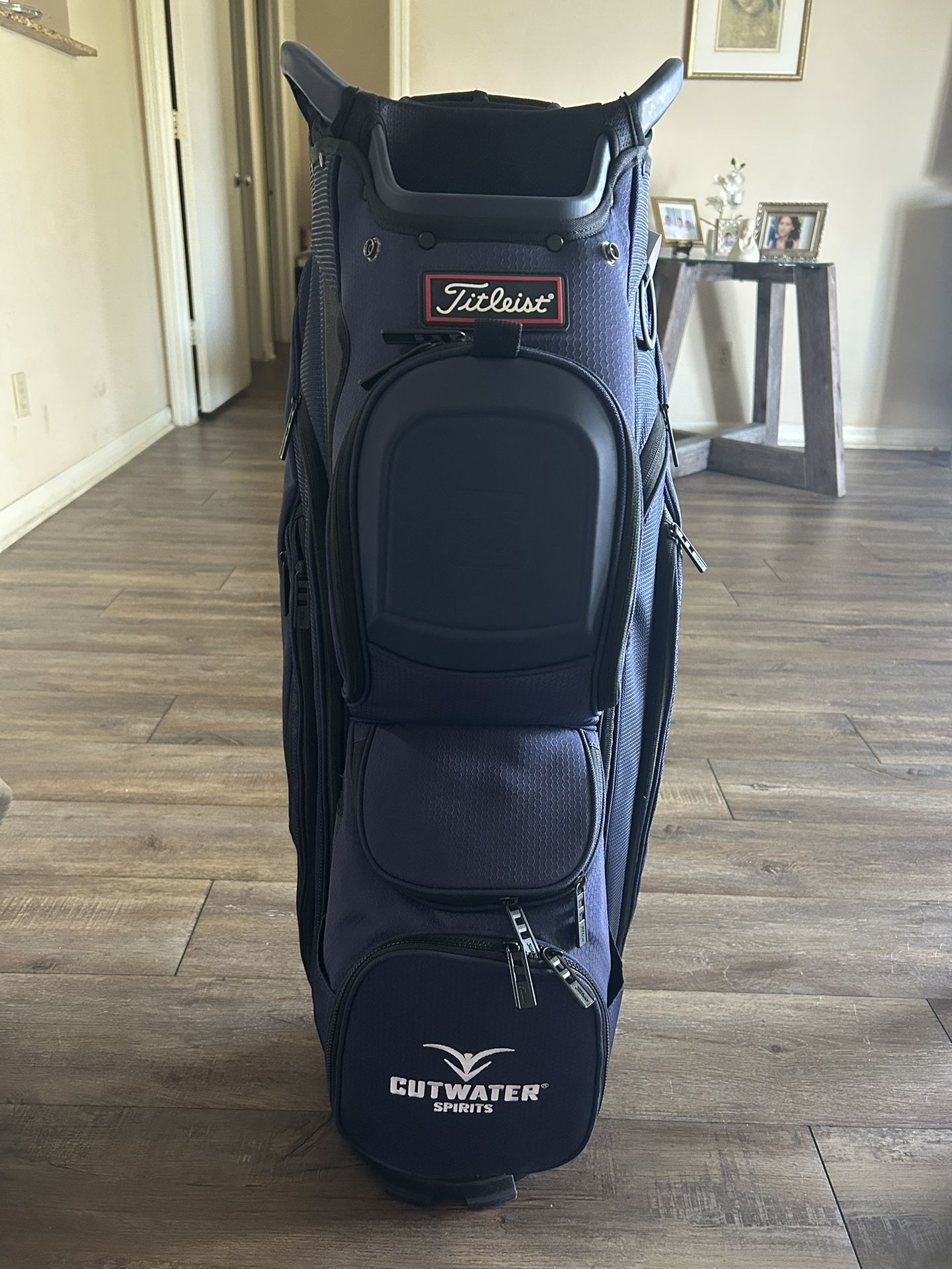Titleist Cart 15 Golf Bag – Cutwater Spirits Limited Edition (New With Tags) 