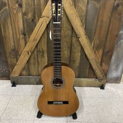 Epiphone C-40 Acoustic Guitar *3338