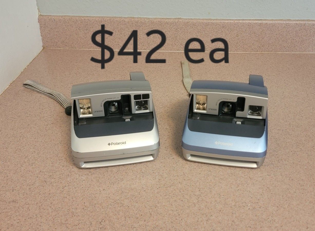 Polaroid one600 instant cameras $42 each.
Pick up in Harlingen near Walmart.
Film can be purchased at Walmart
Antiques, Telephones & Flags