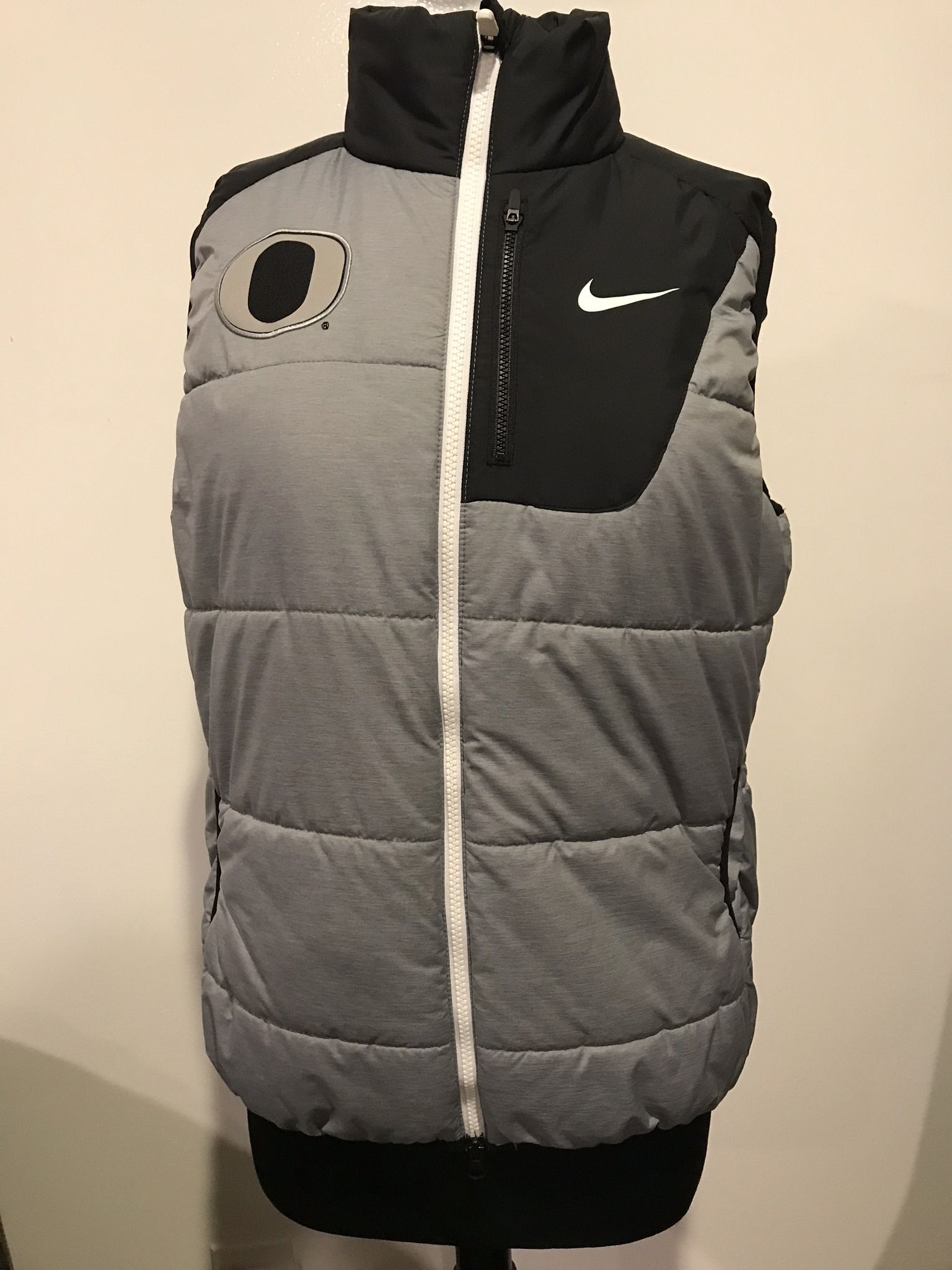 Nike puffer vest, size L