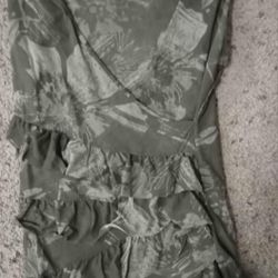 VERY Gently Worn Women's Sz L Sweet Pea by Stacy Frati for Anthropologie green floral nylon mesh sleeveless tiered blouse