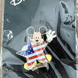 Mickey Mouse United State Pin.