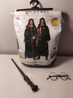 Harry Potter Adult Deluxe Gryffindor Robe One Size Fits Most + Wand, Glasses EUC