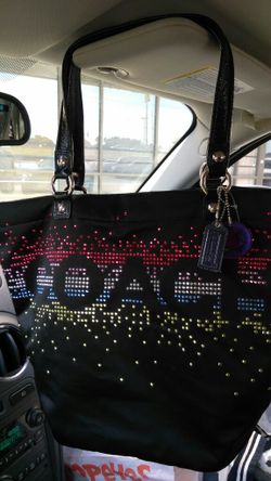 AUTHENTIC COACH HANDBAG