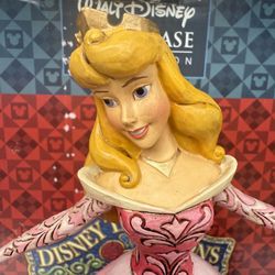 Jim Shore / Disney Traditions Sleeping Beauty: True Love's Kiss