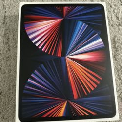 Apple IPad 12.9” Inch 256GB M1 Chip
5th Generation