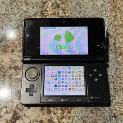 Nintendo 3DS (black, w/hShop, 128 GB)