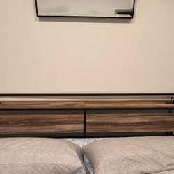 Standalone king headboard