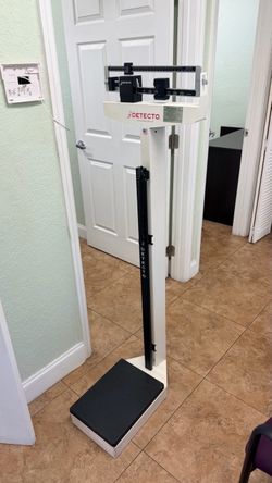 Detecto Physician Balance Beam Scale with Height Rod