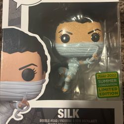 Silk funko pop, summer convention 2022 hot topic exclusive, limited edition