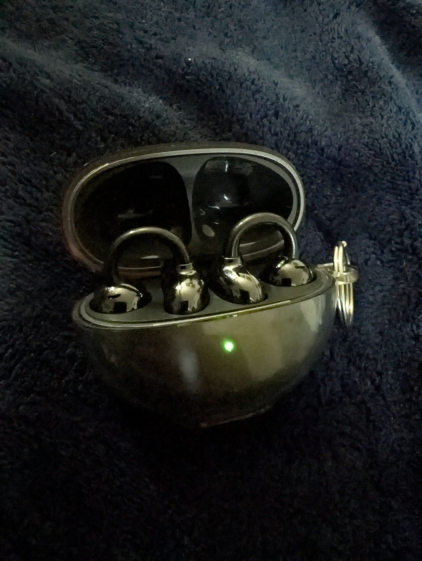 Huawei freeclip with case in great condition