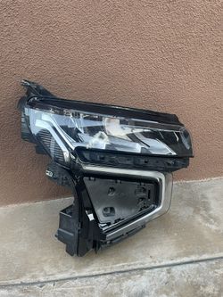 Tahoe Headlight Right Side