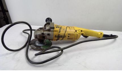 Dewalt Grinder 7 In D28474