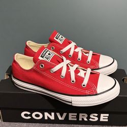$30 Kids Converse Brand New Size 3Y (Women’s 5)