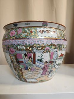 Vintage Chinese Decorative Bowl (Family Scenery)