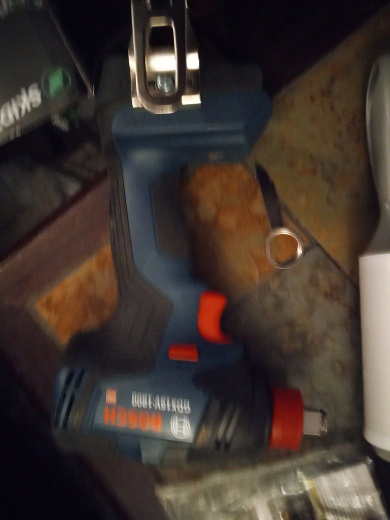 Bosh Half Inch Impact Gun