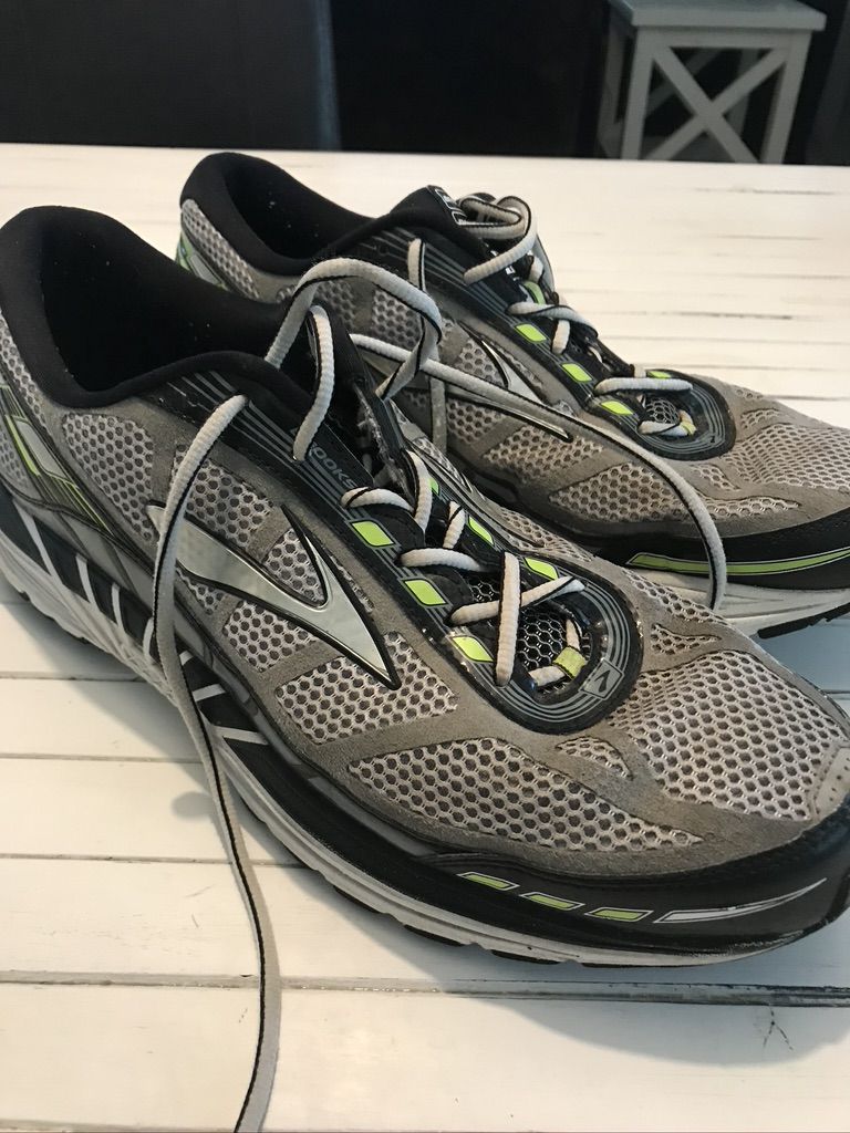 Brooks DYAD 8 MENS RUNNING SHOES