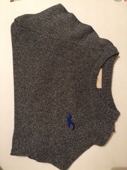 Hollister M grey long sleeve sweater.