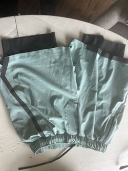 Lululemon Shorts, Size Small