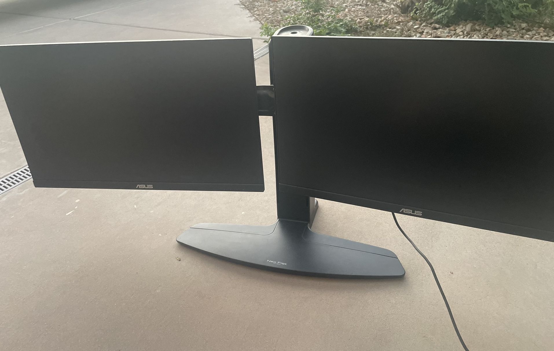 Dual Monitors With Ergotron neo Flex Dual Stand
