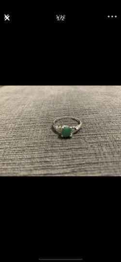 $15.00 - Ring for sale there are no markings or stamps, Never Worn