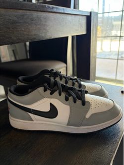 Unisex Nike Dunks, Grey/White/Black, size 7 youth( same as 8.5 women and 7 men)