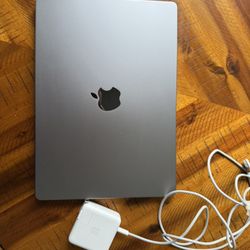 Macbook Pro M3 14’ Space Grey
