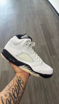 Jordan 5 reserves metallic