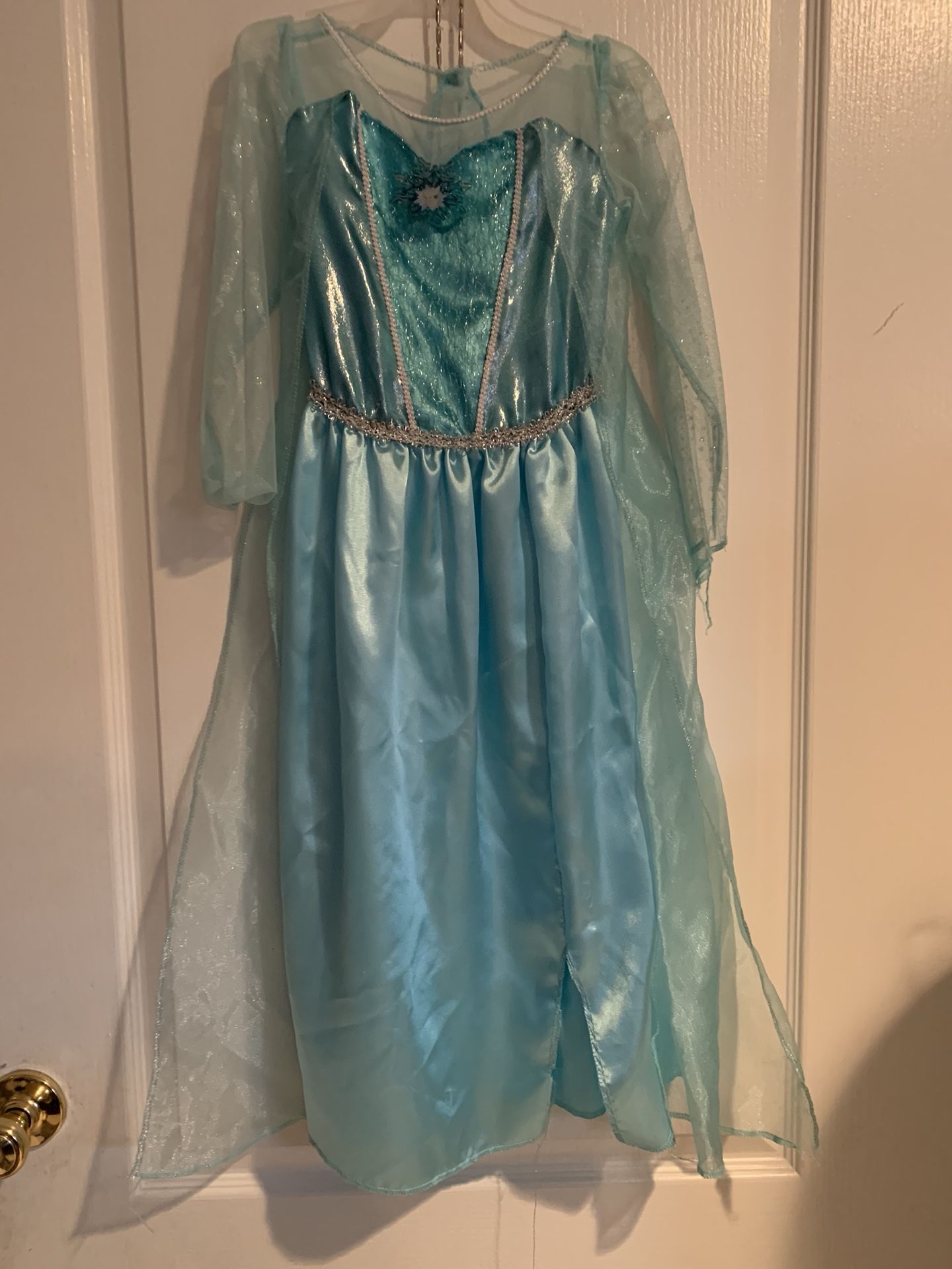 Elsa costume size 4 -6x