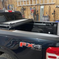 Truck cover f-150 2014-2025 5.5ft