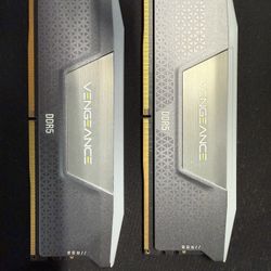 CORSAIR - VENGEANCE RGB 32GB (2x16GB) DDR5 6000MHz C36 UDIMM Desktop Memory - Black