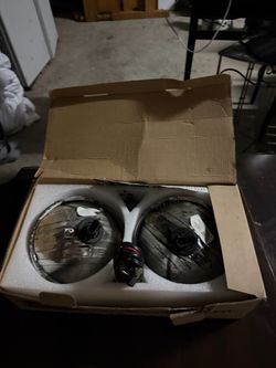 Round Headlight Assembly Pair