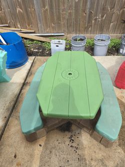 Kids Table