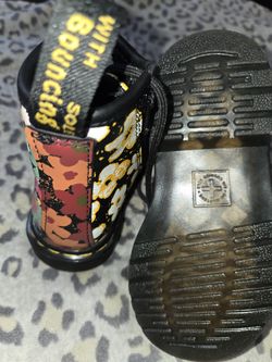 BOTAS DE NIÑA MARCA DR MARTENS 