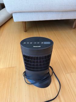 Honeywell Mini Desktop Tower Fan