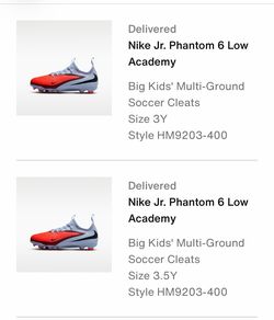 Soccer shoes
