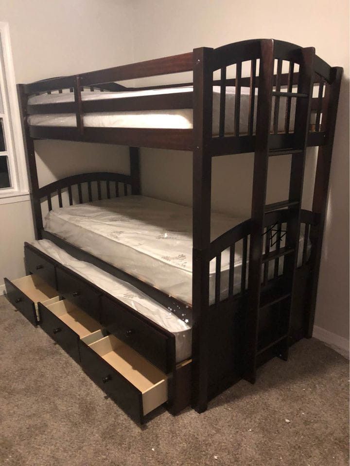 Micah Espresso Finish Twin/Twin Bunk Bed & Trundle
ACME$10 Down Payment And Financing Available